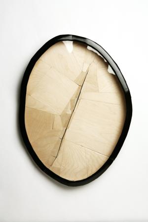 박원주, 「펴기-칼날 삼부작 Smoothing-Blade Trilogy」, slumped glass, wood, 2009